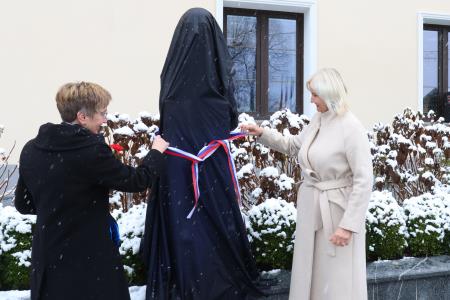 Odkritje doprsnega kipa dr Alfreda Šerka 16 Foto Ljubo Vukelič